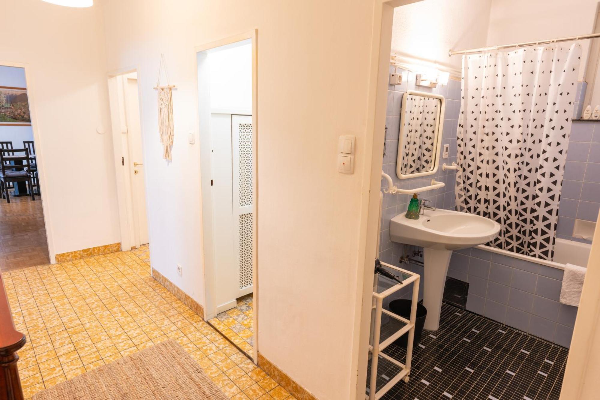 Central Living Apartment Opera Vienna Esterno foto